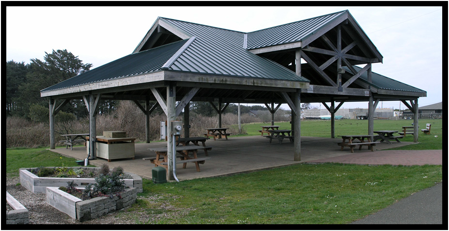 yachats commons picnic shelter